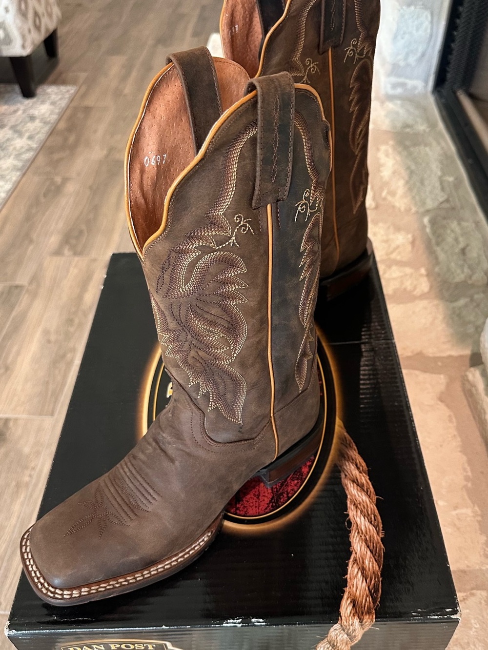 NWT - Dan Post Women’s Brown Cowgirl Boots Size 8W